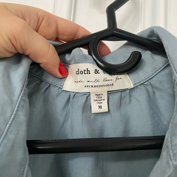 Anthropologie Beautiful button down shirt with faded color effect - Picture 2 of 4